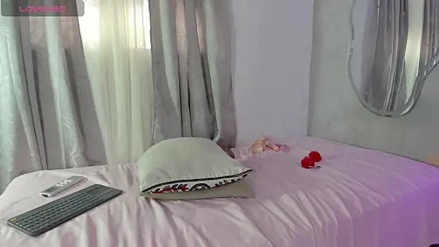 Show Webcam de mariana_villa72