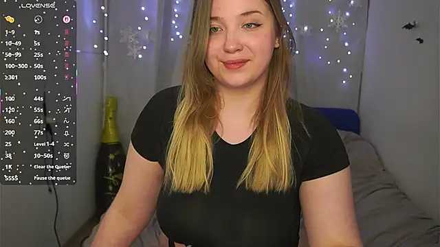 Chat +18 de CuteSharloti ao vivo