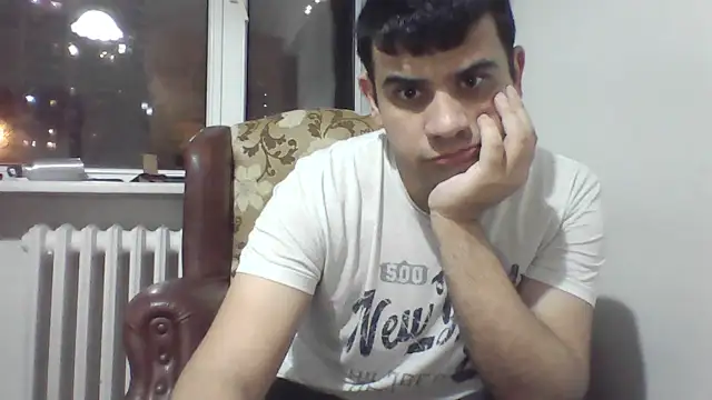 Chat +18 de YakisikliSikici ao vivo