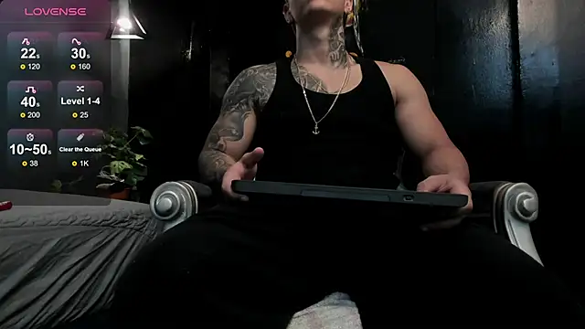 SalvatoreDmore's Live XXX Chat