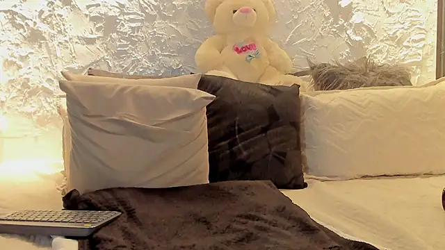 joselin_rouse élő XXX-chatje