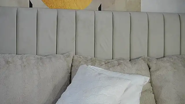 MiaJolie_'s Live XXX Chat