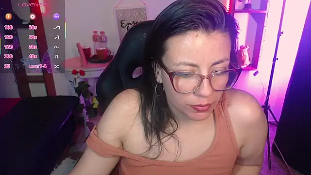 Онлайн чат XXX QueenRose94