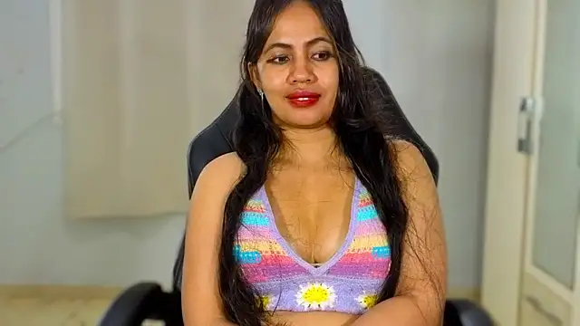 FannyXhot élő XXX-chatje