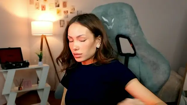 XXX chat uživo modela nexorine