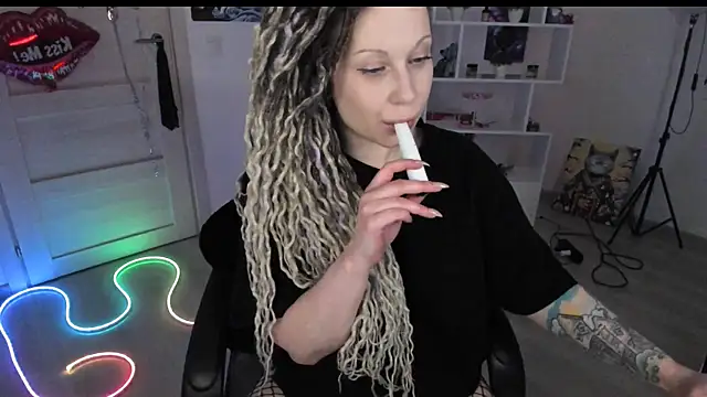 HoneySallyMoore: онлайн-секс-чат