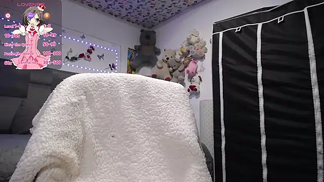 Chat +18 de Sharloth_milf ao vivo