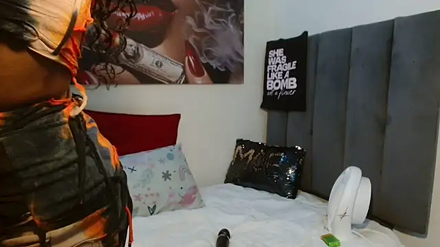 Moreish-06 Chat XXX in diretta