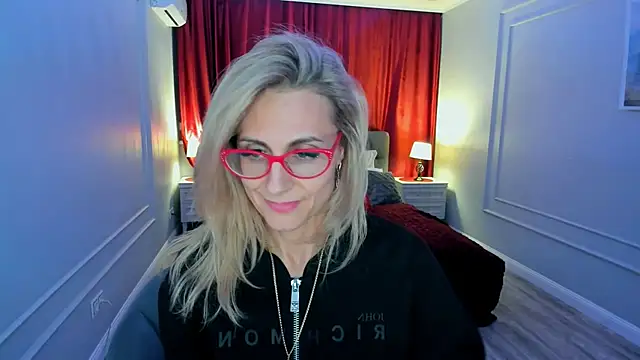 MuseOfStage's Live XXX Chat