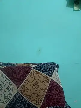 Baby_doll_sunny: διαδικτυακό σόου στην κάμερα