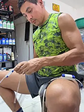 Paul22cm- – Live XXX-chat