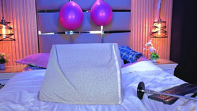 Emily_Roberts9 Adlı Modelin Canlı XXX Sohbeti