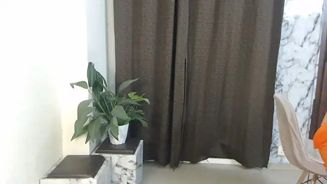 Aditi_chopra1's Live XXX Chat