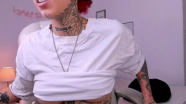 Chat XXX en directo de Luci_Rose