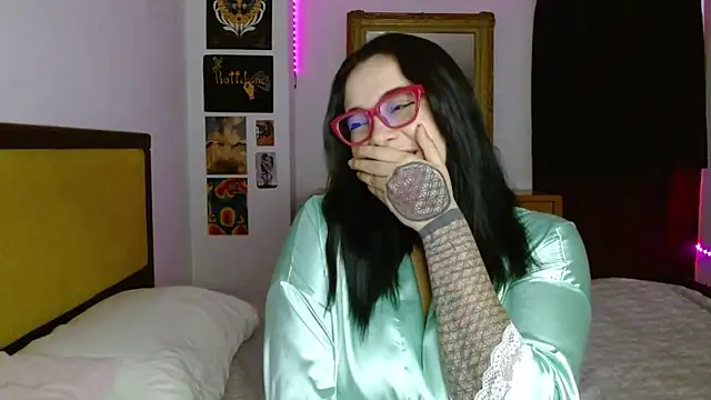 Nova-Satela Adlı Modelin Canlı XXX Sohbeti