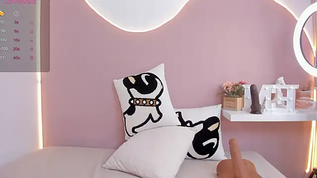 XXX chat uživo modela EllieMitchell