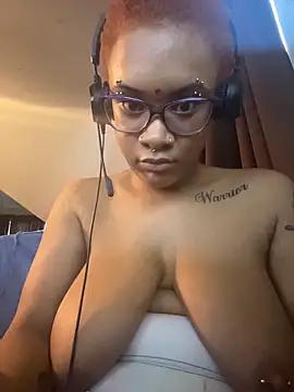 XXX chat uživo modela nickytheehawtie