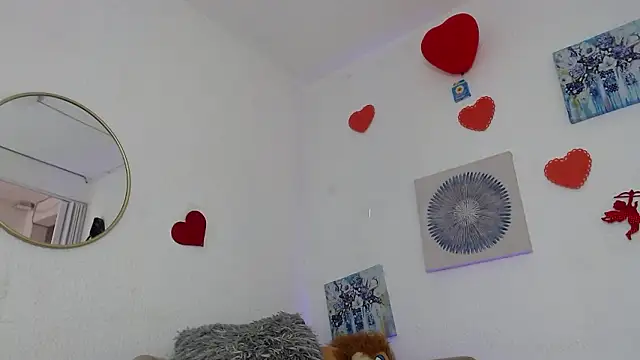 CarolineAikos Chat XXX live