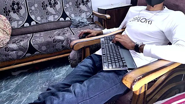 zihan777 Adlı Modelin Web Kamerası Şovu