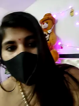 Busty_Priya 网络视讯表演