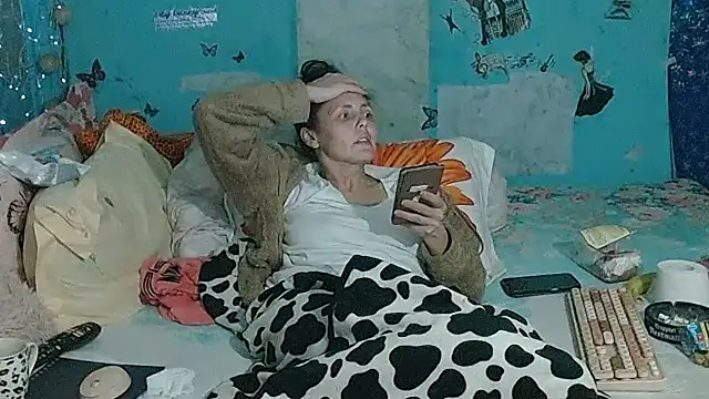 brighteyes77 Adlı Modelin Canlı XXX Sohbeti