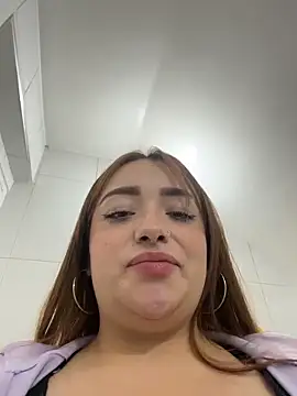 Chat +18 de Tatiana_O ao vivo
