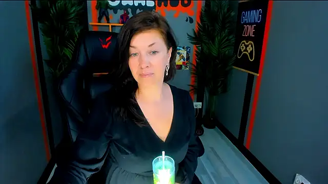 AnaMills' Live XXX Chat