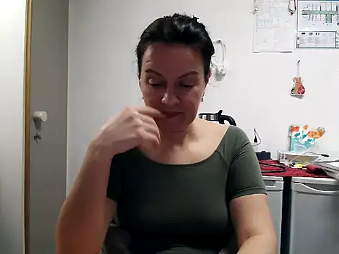 دردشة LoveNBloom الجنسية المباشرة