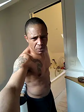 Chat +18 de BLACK-O-TOP ao vivo