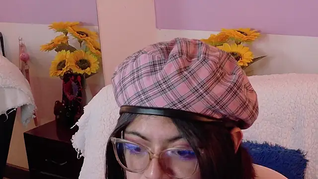 Catwhite_ Chat XXX in diretta