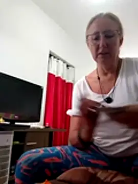 MILEIDE980's Live XXX Chat