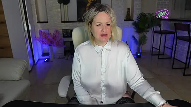 MariemLui: онлайн-секс-чат