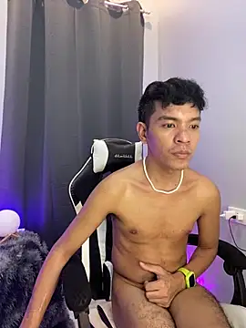 asian_darlingcummersxXx 网络视讯表演