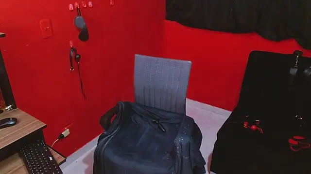 Emily_Slave28 现场XXX聊天