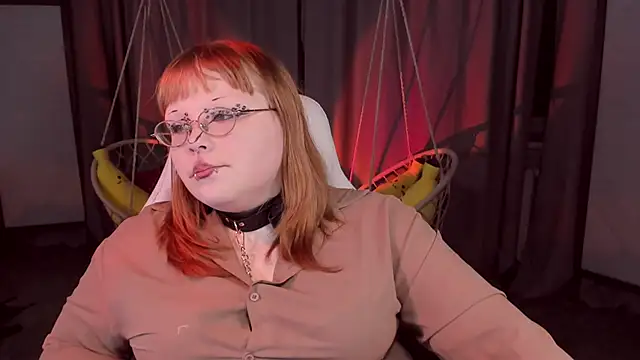 LottieReed Adlı Modelin Canlı XXX Sohbeti