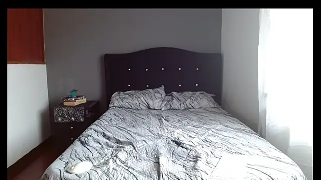 Emilia_1995 Obrolan Langsung XXX