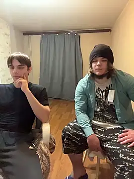 desiredude9 Adlı Modelin Canlı XXX Sohbeti