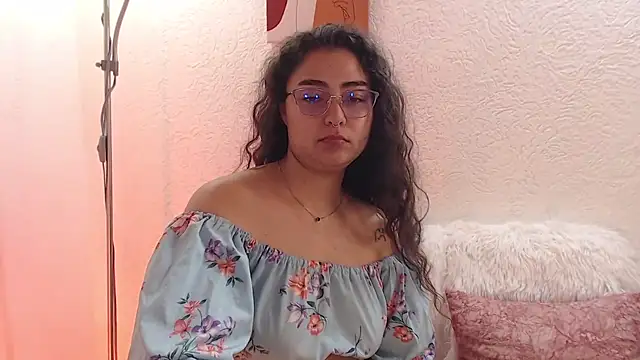 _Kim__M's Live XXX Chat