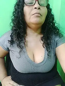 Amarantha25: онлайн-секс-чат