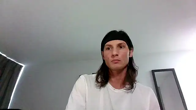 HarvryBlaze: διαδικτυακό σόου στην κάμερα