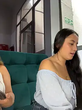 دردشة Antonella_Julieta الجنسية المباشرة