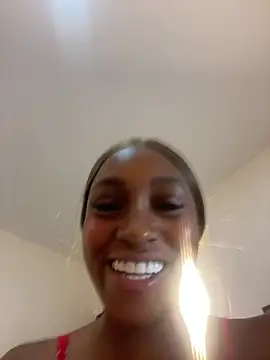 LiaTrainor's Live XXX Chat