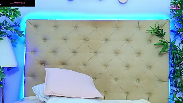 DaliyaArabian live XXX chat