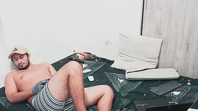 แชท XXX สดของ bonyclyde2203