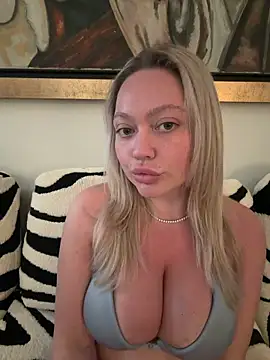 misstitmouseofficial's Live XXX Chat