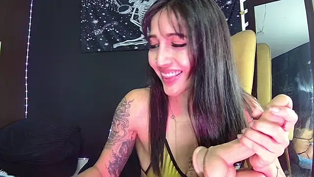 EvangelineCors Chat XXX in diretta