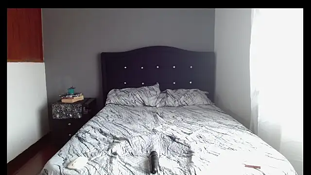 Chat XXX ao vivo de Emilia_1995