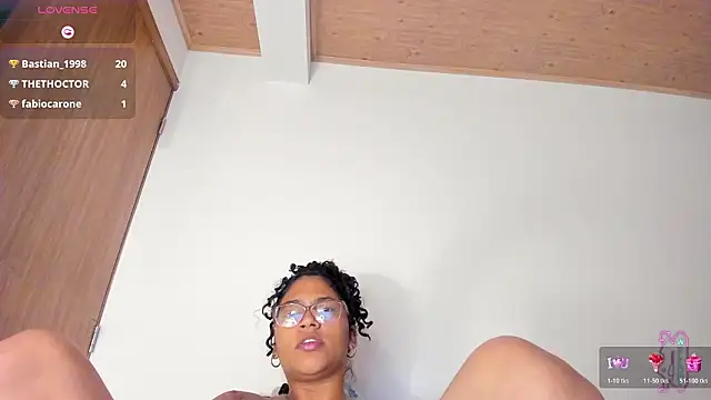 iriss_25's Live XXX Chat