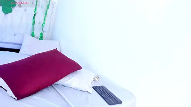 Angela_Garciaa: διαδικτυακό σόου στην κάμερα