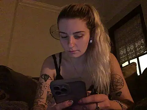 xxamyleighxx: онлайн-секс-чат